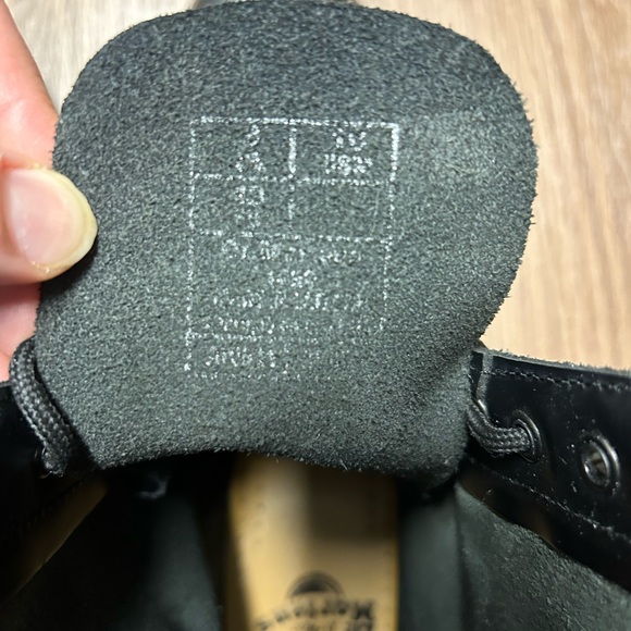 Like new real leather dr martens - Picture 5 of 5